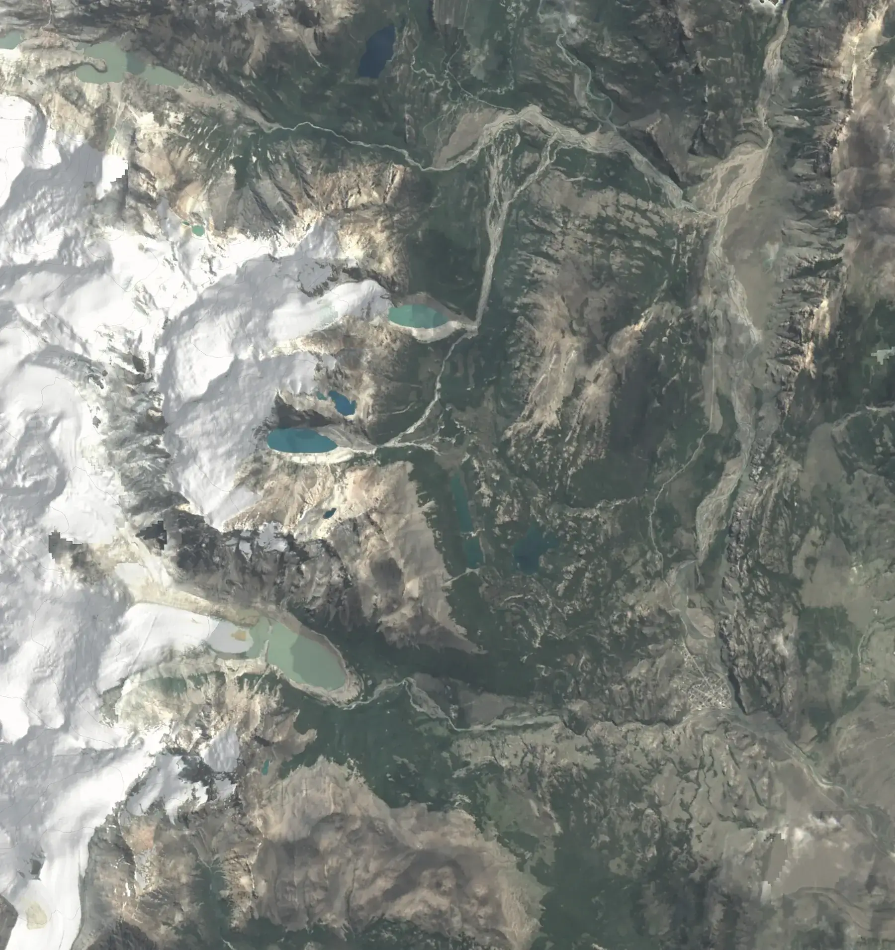 Los senderos desde el pueblo — Mapa en relieve para la página de cada salida.